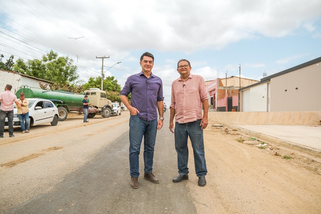 Prefeito de Araripina comemora conclusão de importantes obras no distrito de Nascente