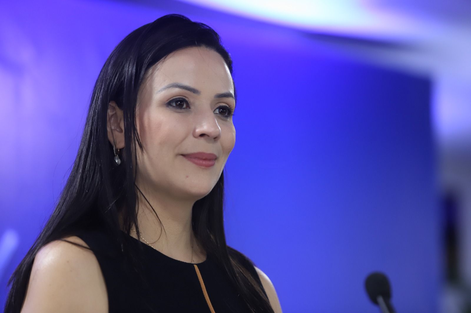 Márcia apresenta projeto para cumprir com piso da enfermagem