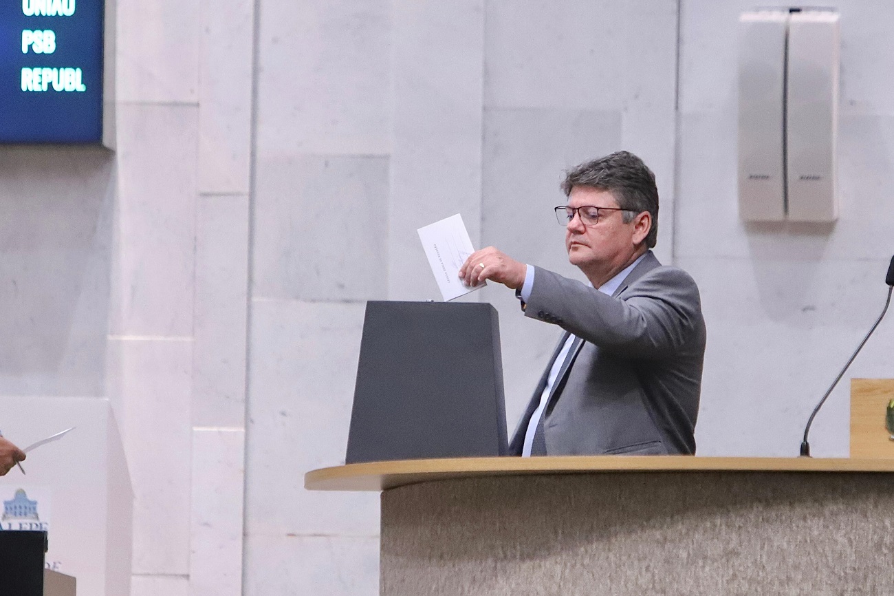 Sileno avalia eleição da Mesa Diretora como “uma afirmação política” da Alepe