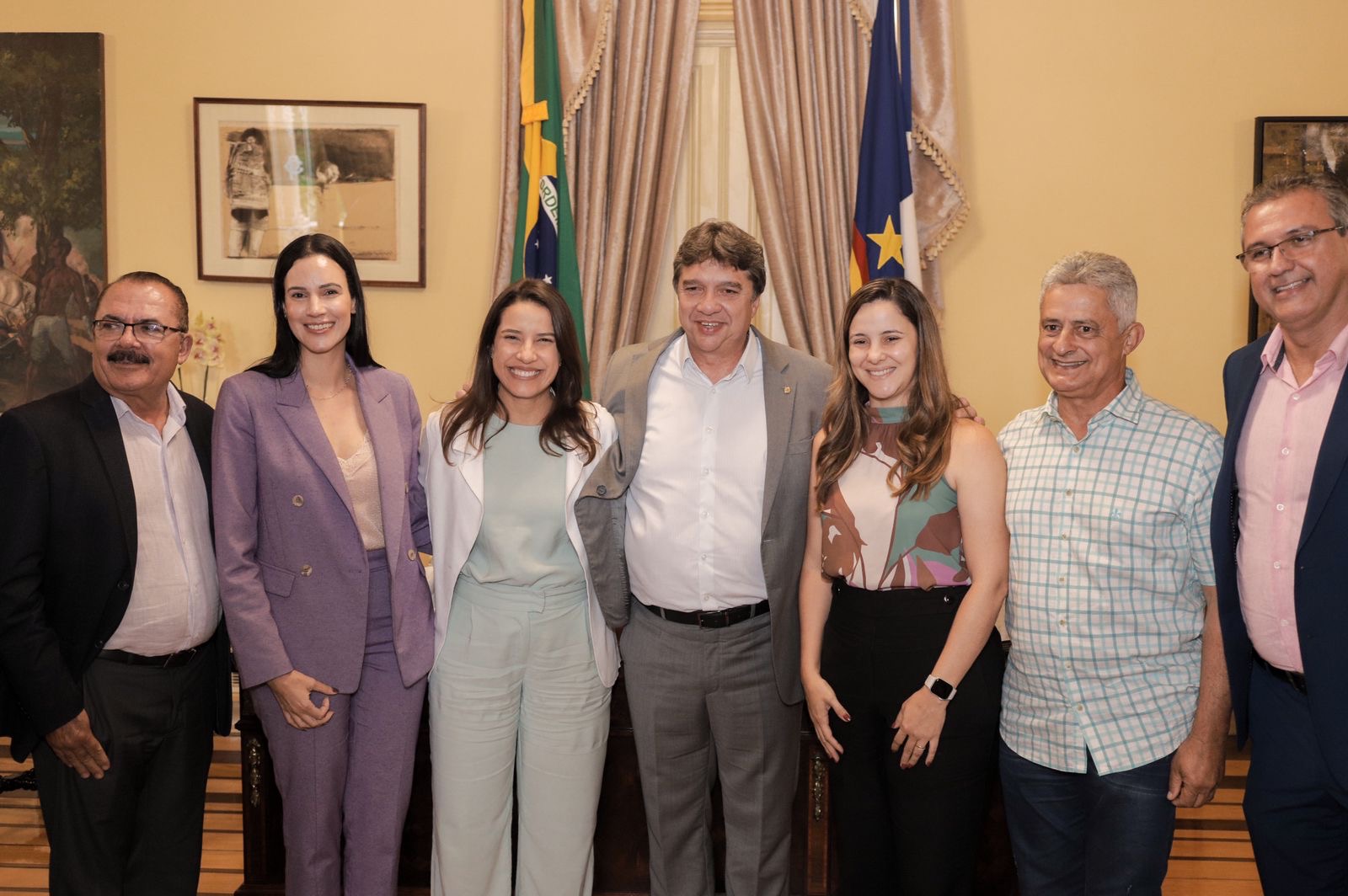 Guilherme Uchoa Jr reúne prefeitos para audiência com a governadora