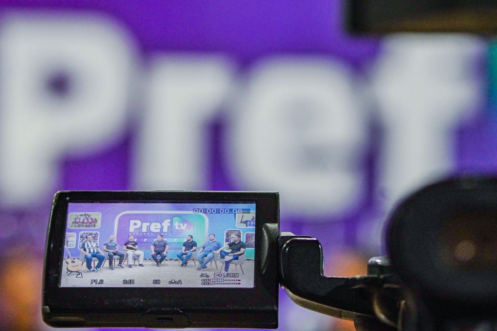 Rodrigo Pinheiro celebra a oficialização da PrefTV em Caruaru