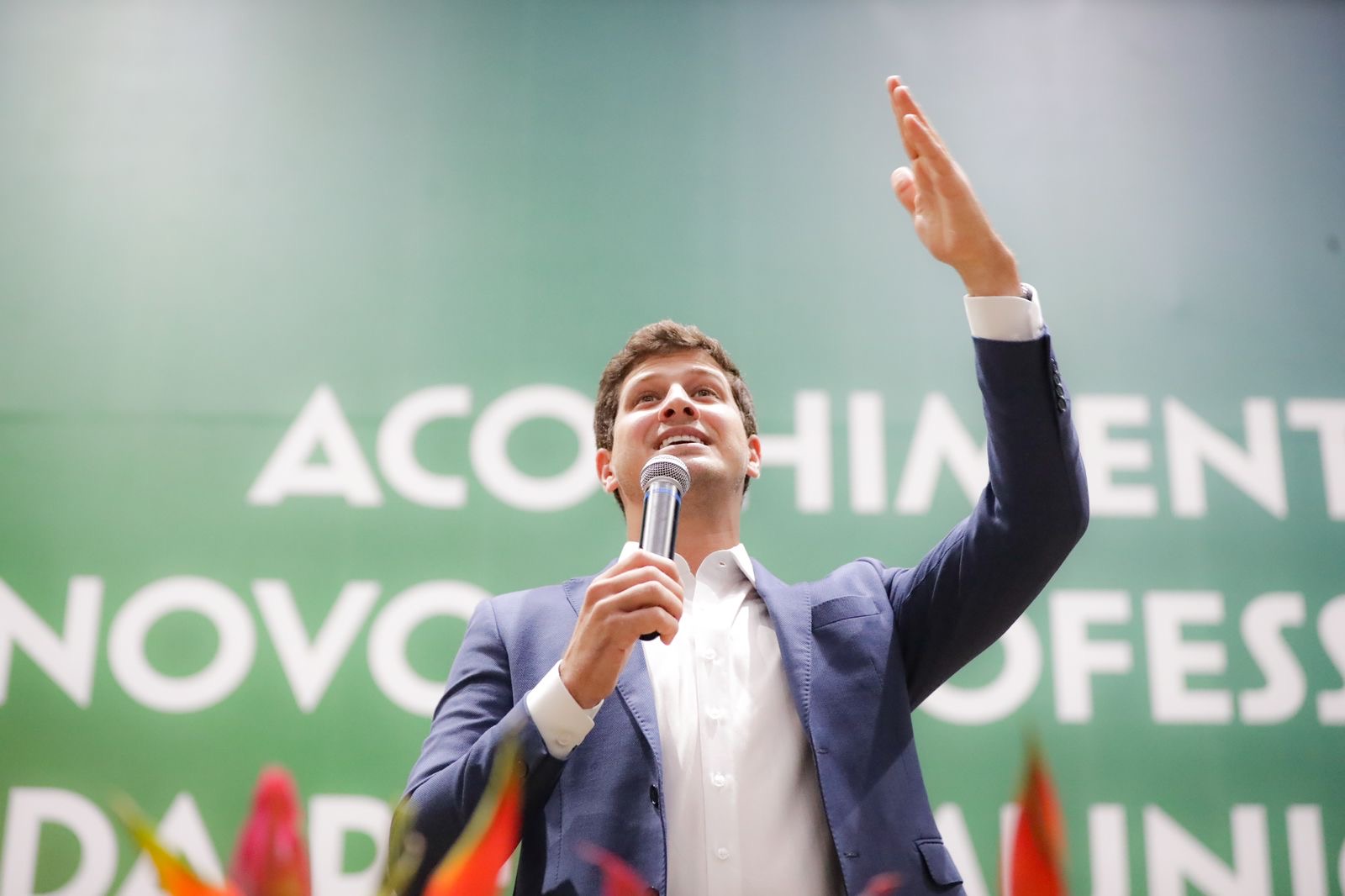 João Campos participa de acolhimento aos professores do Recife