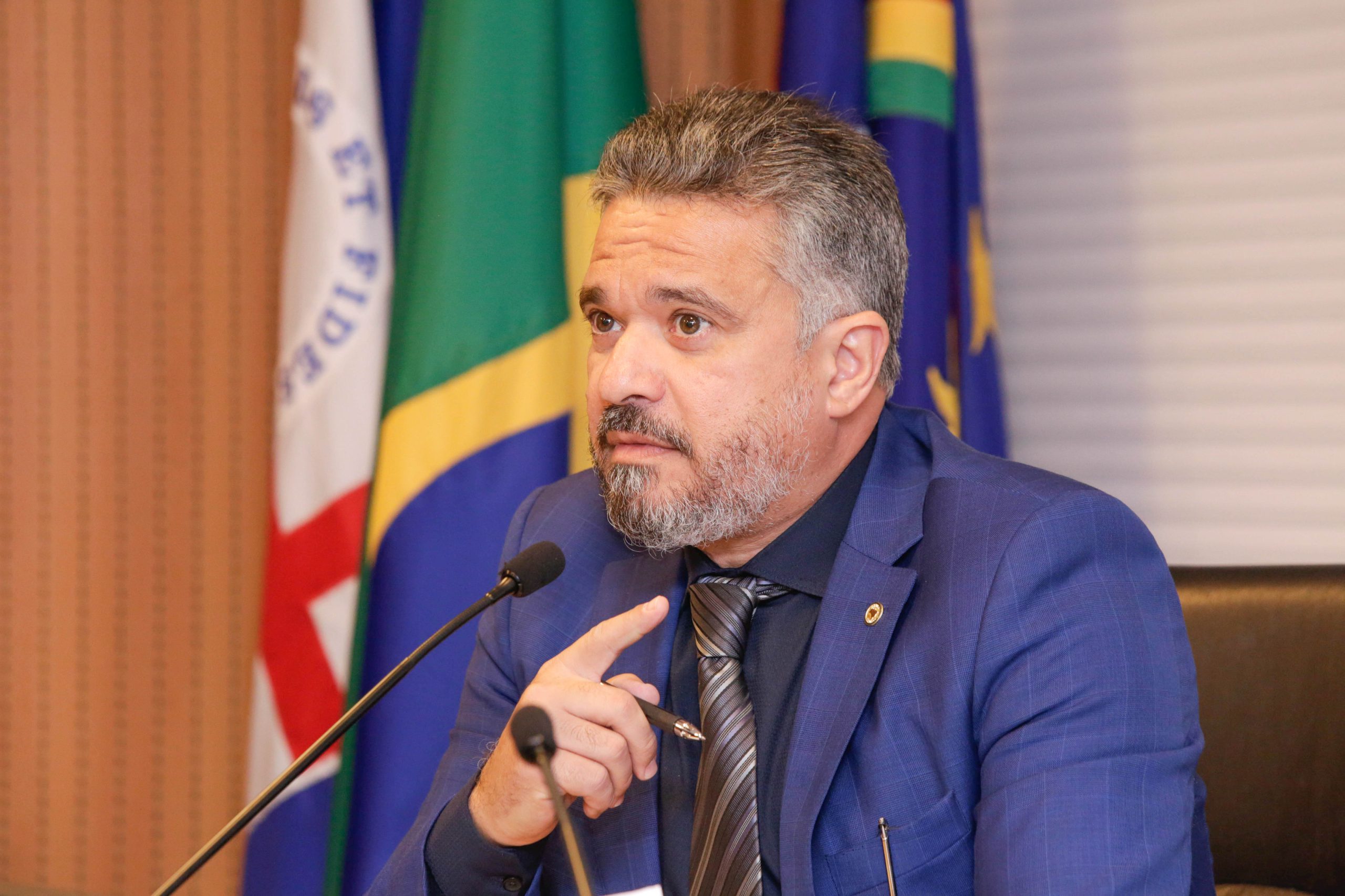 William Brigido quer debater convocação dos aprovados no concurso para a educação estadual