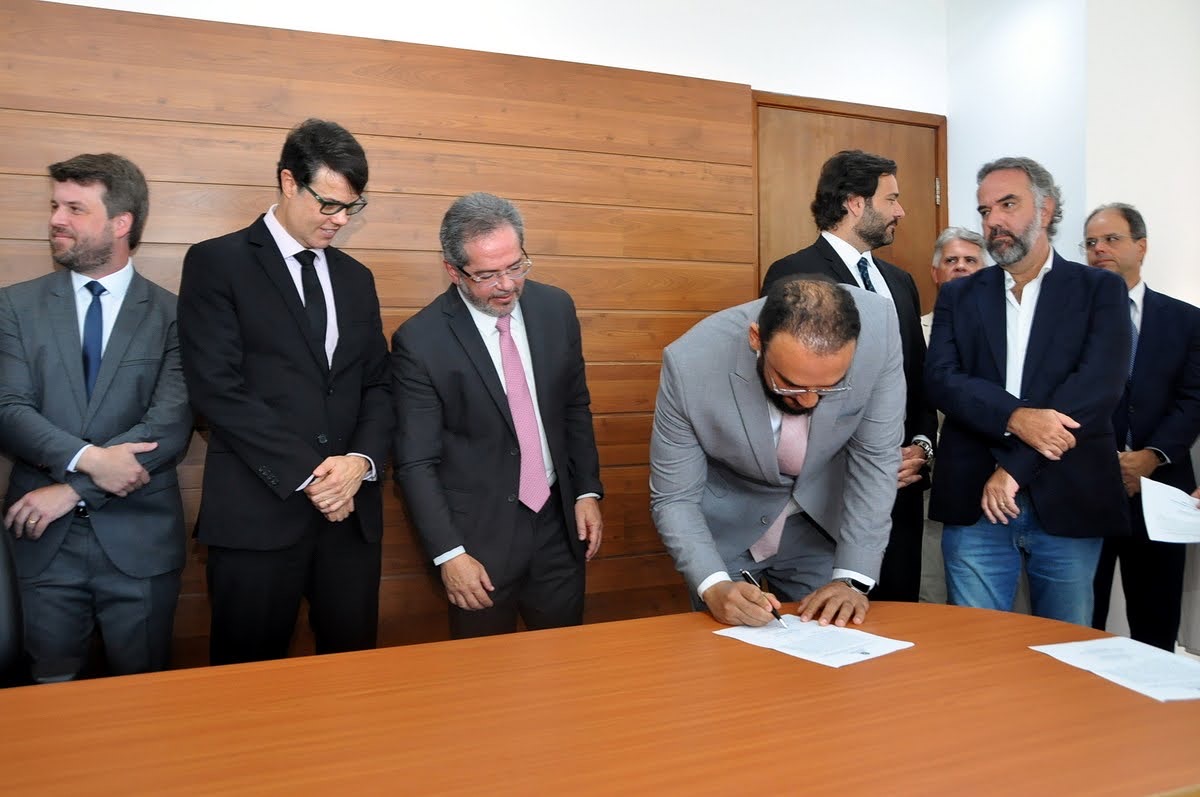 Procurador-geral do MPCO toma posse em Pernambuco