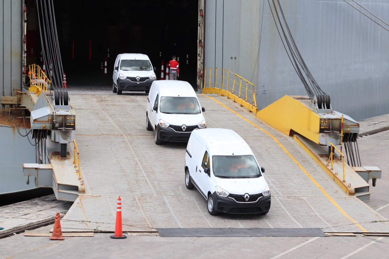 Hub de Veículos do Porto de Suape cresce 42% em 2023