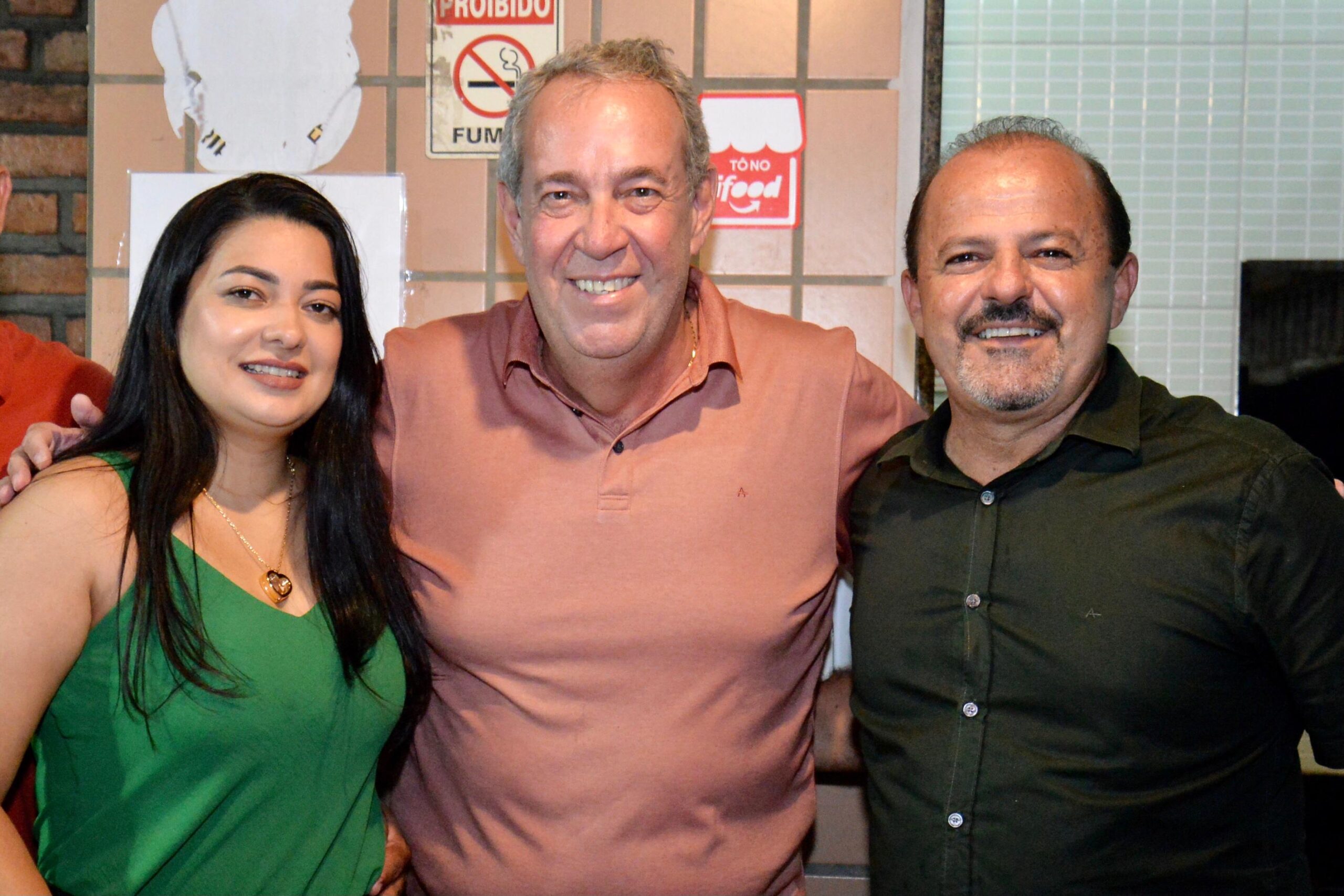 Em Capoeiras, Álvaro reafirma apoio à reeleição de Nego do Mercado