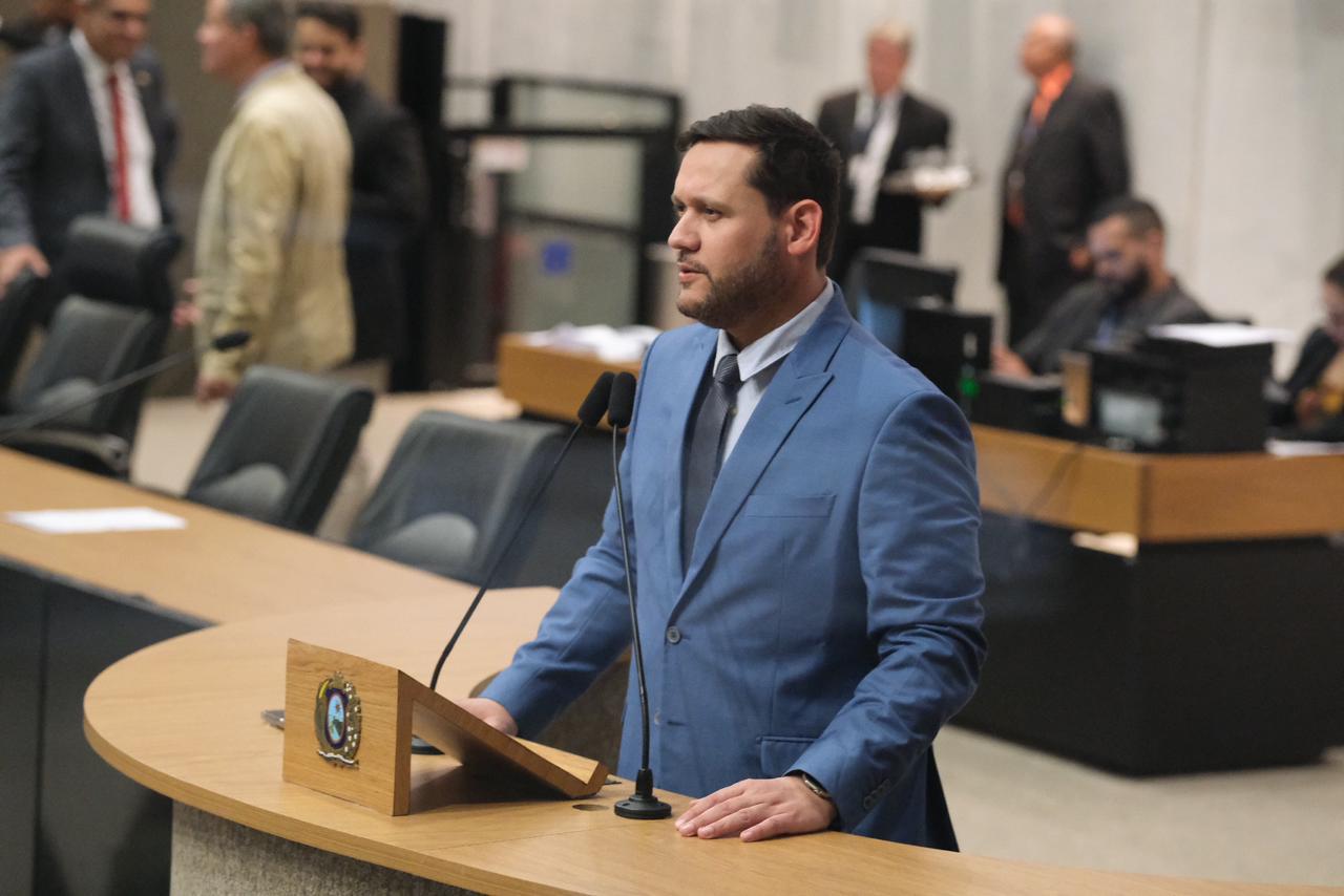 Gilmar denuncia atraso no pagamento de servidores da saúde