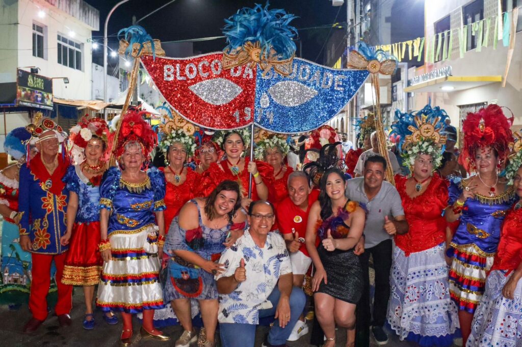 A Gazeta  Prefeitura de Vitória limita blocos de carnaval nas