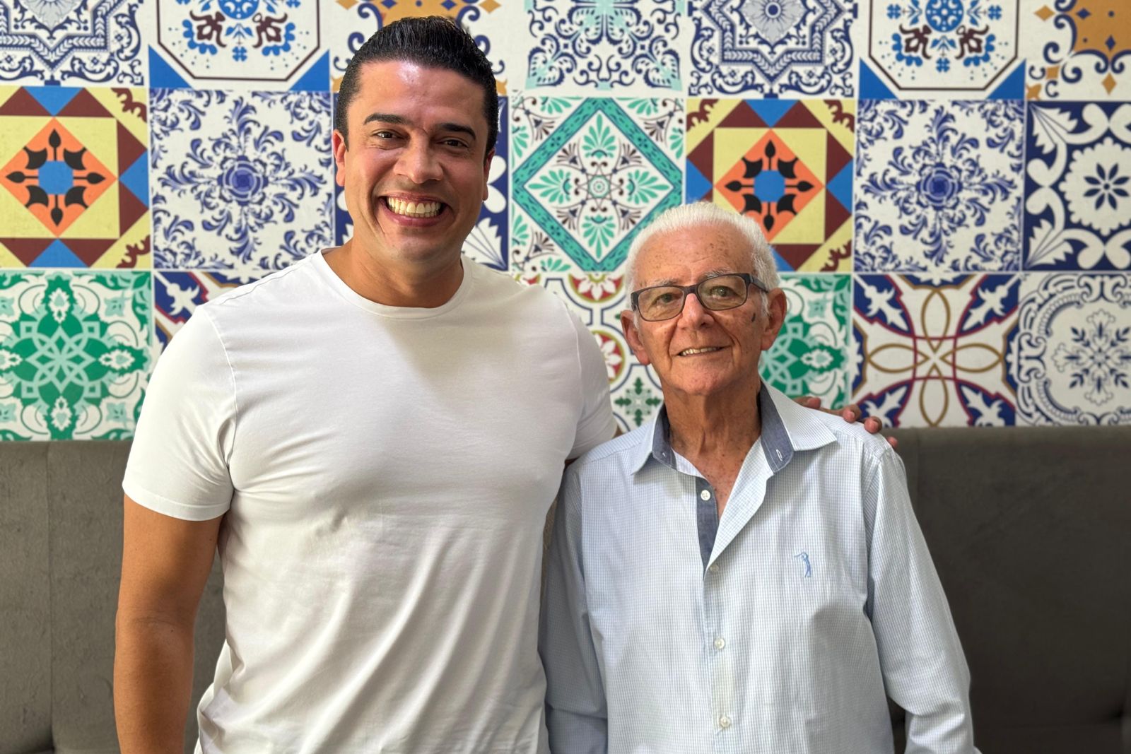 Rodrigo Pinheiro conquista o apoio de Onildo Almeida