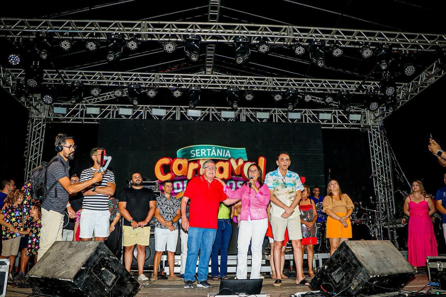 Carnaval de Sertânia bate recorde de público e animação