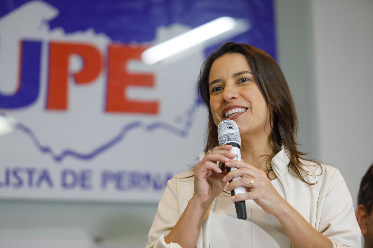 Raquel Lyra aproveita evento na Amupe e faz novos anúncios 