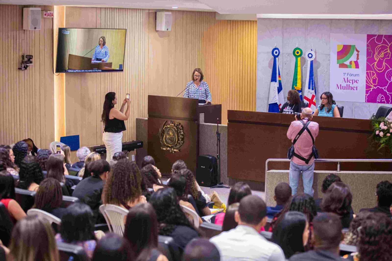 “A mulher leva vida para a política”, ressalta Débora Almeida