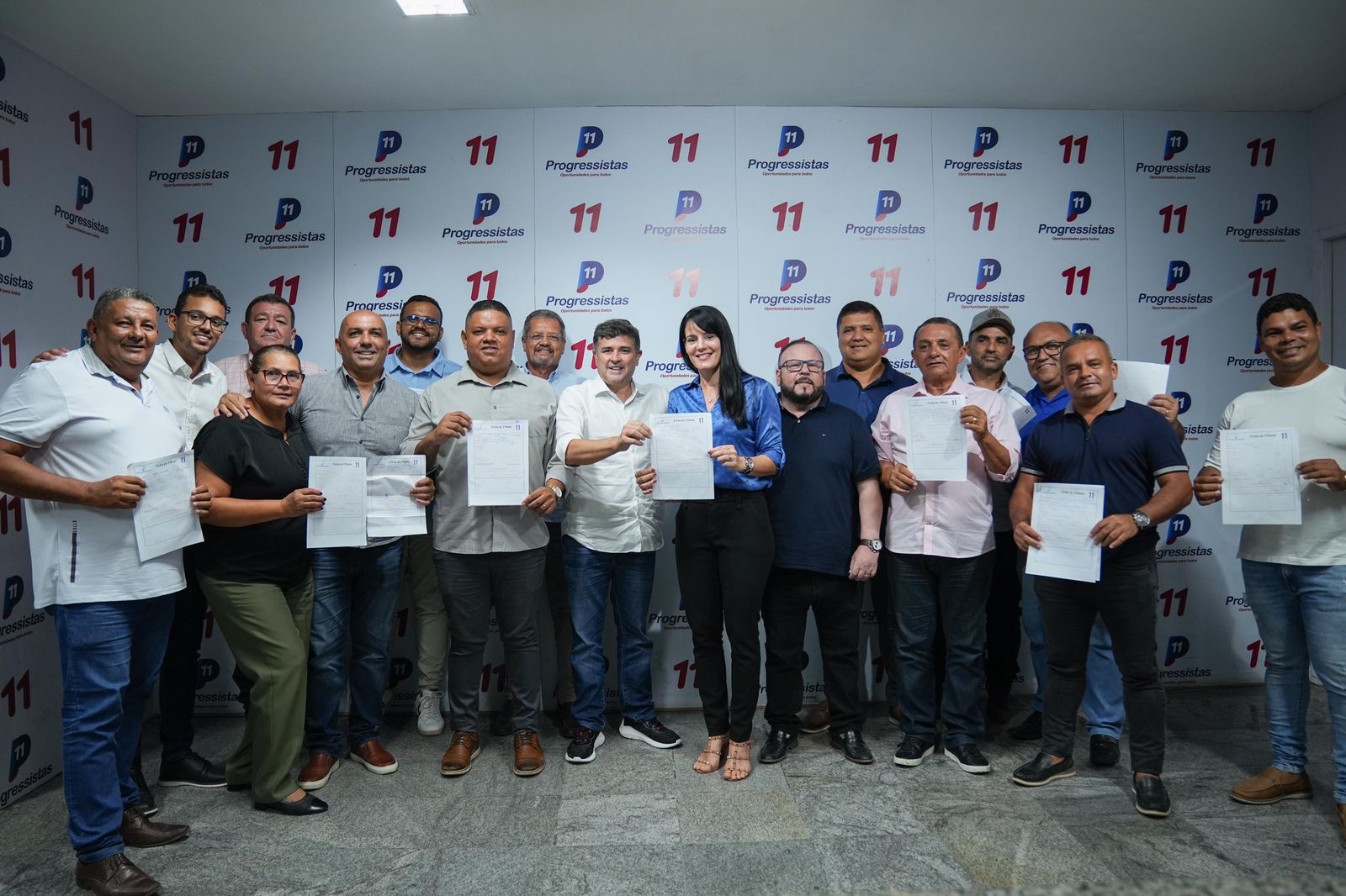 Karina Paiva recebe apoio de vereadores e se fortalece em Ribeirão 