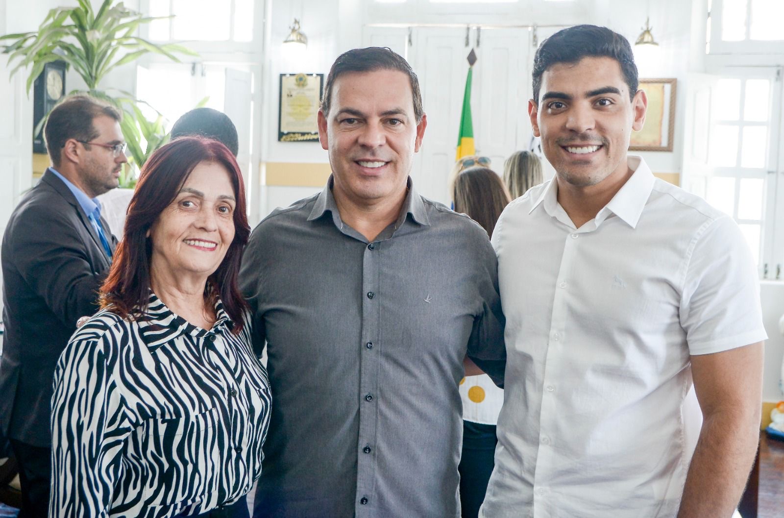 Secretários deixam gestão de Sivaldo para disputar eleição