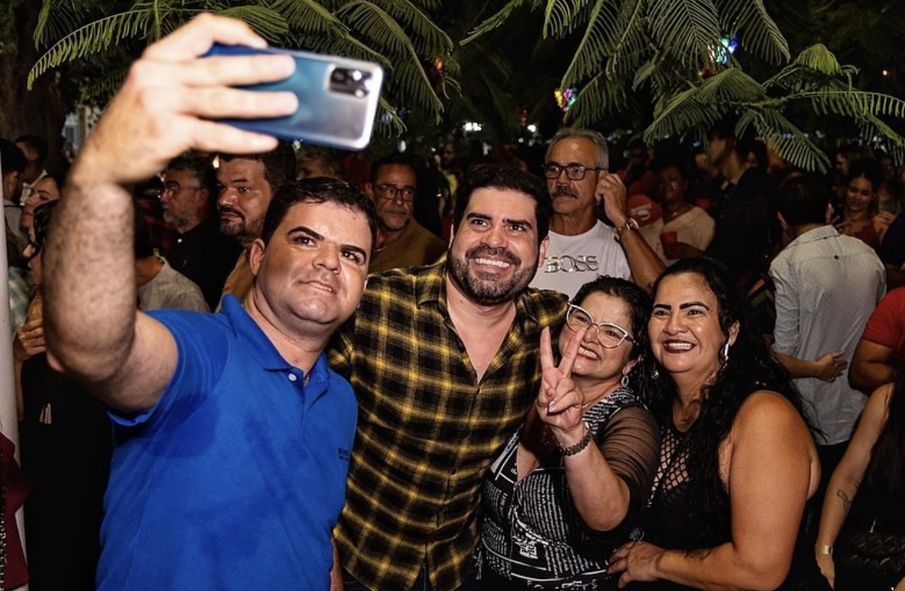 Tonynho cumpre agenda em clima de São João em Caruaru e São Paulo