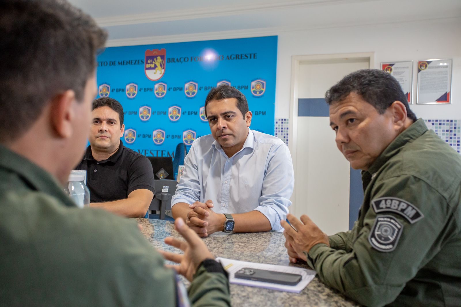 Fernando Rodolfo assegura verba para batalhão da PM em Caruaru