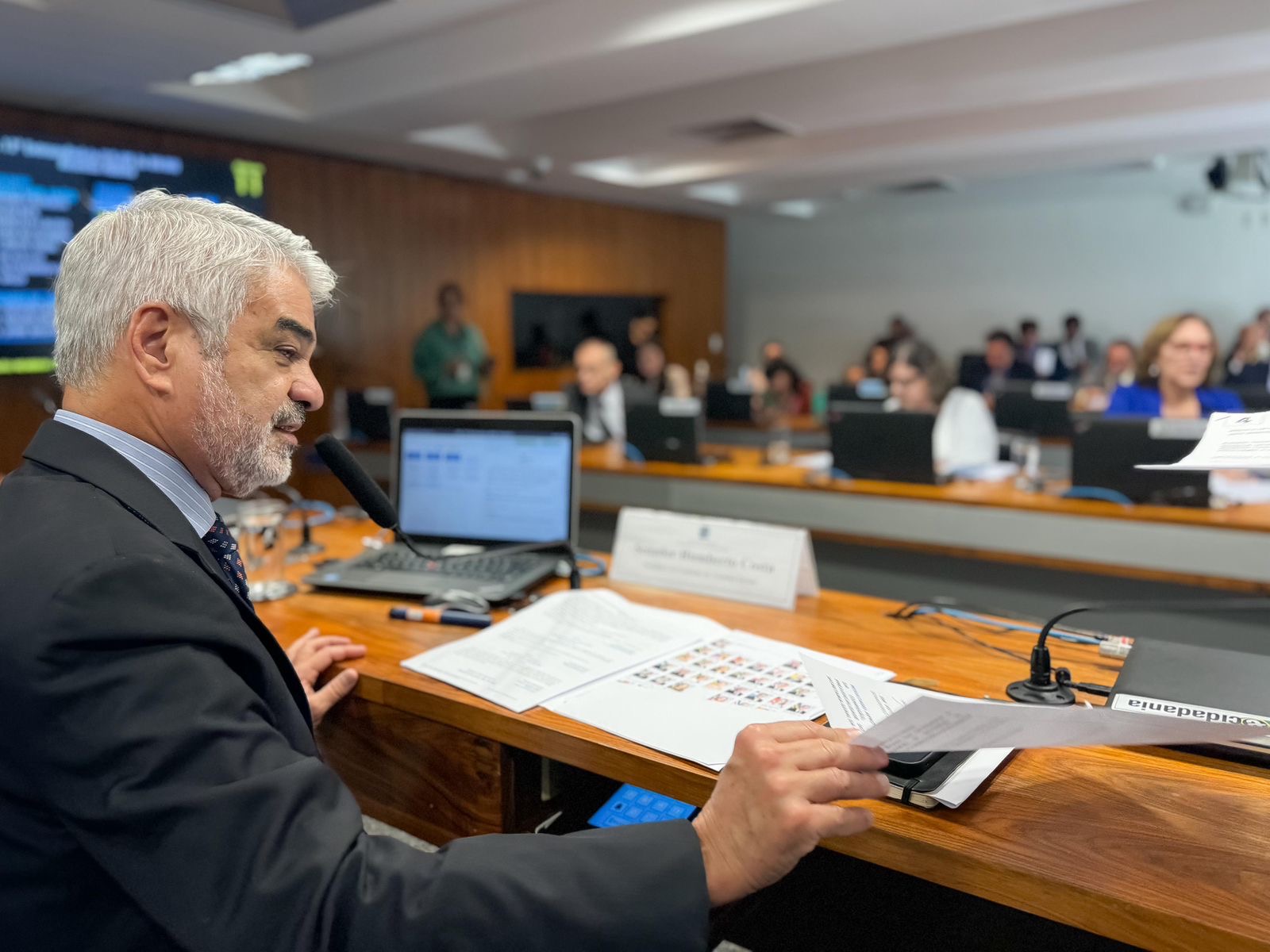 A pedido de Humberto, Senado vai debater cobertura dos planos de saúde para crianças autistas e doenças raras