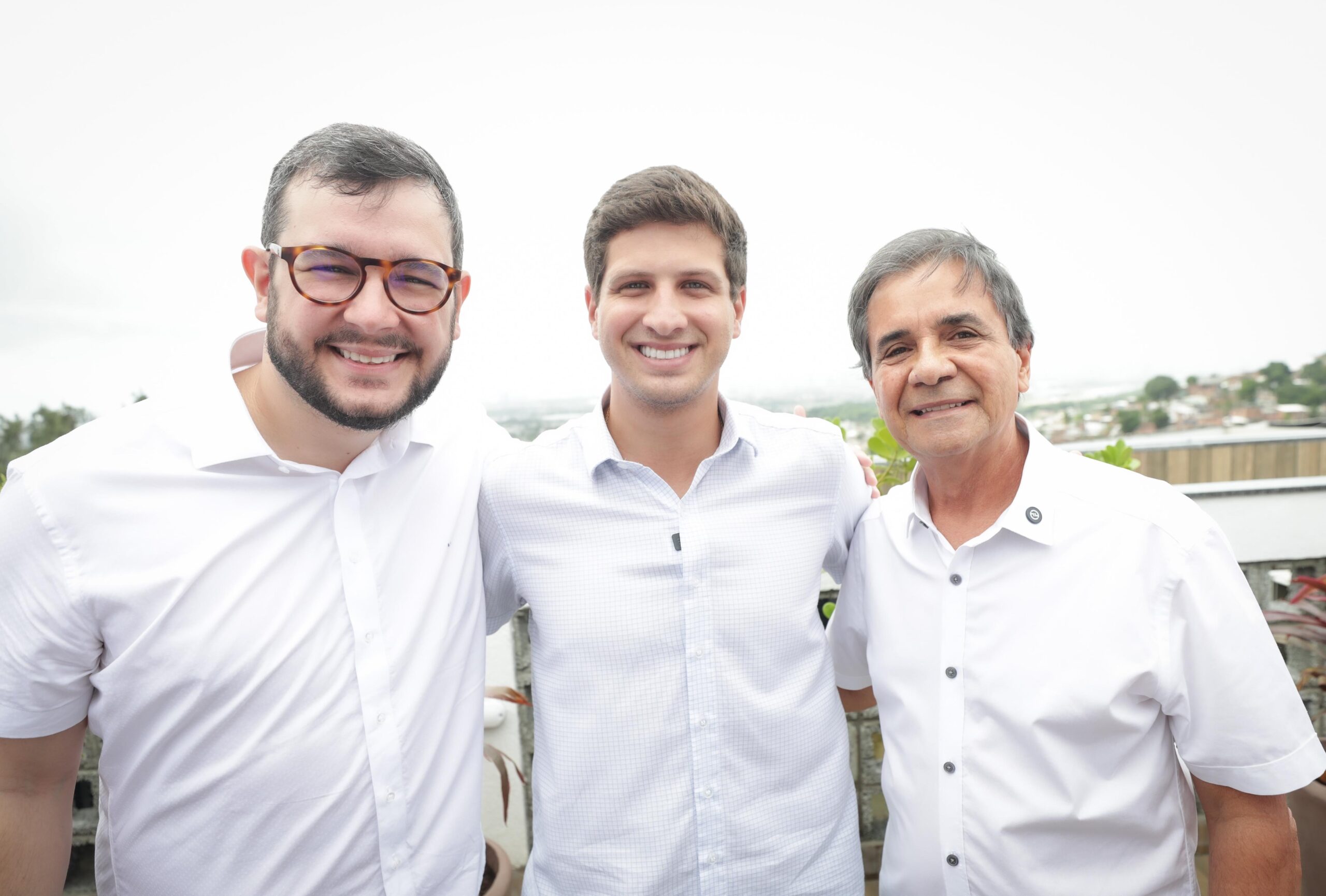 Carlos Santana recebe apoio de João Campos e quer construir Compaz em Ipojuca