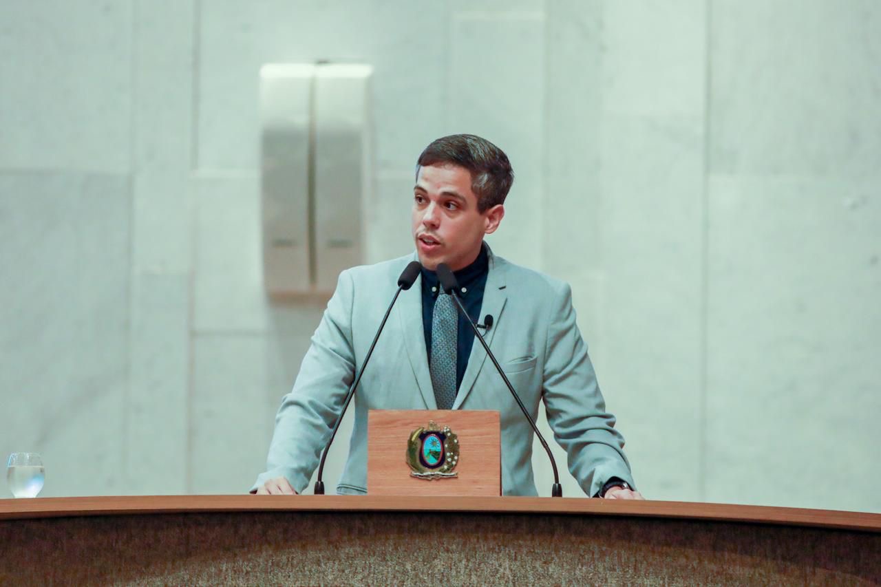 Jarbas Filho destaca avanço na alfabetização em Pernambuco