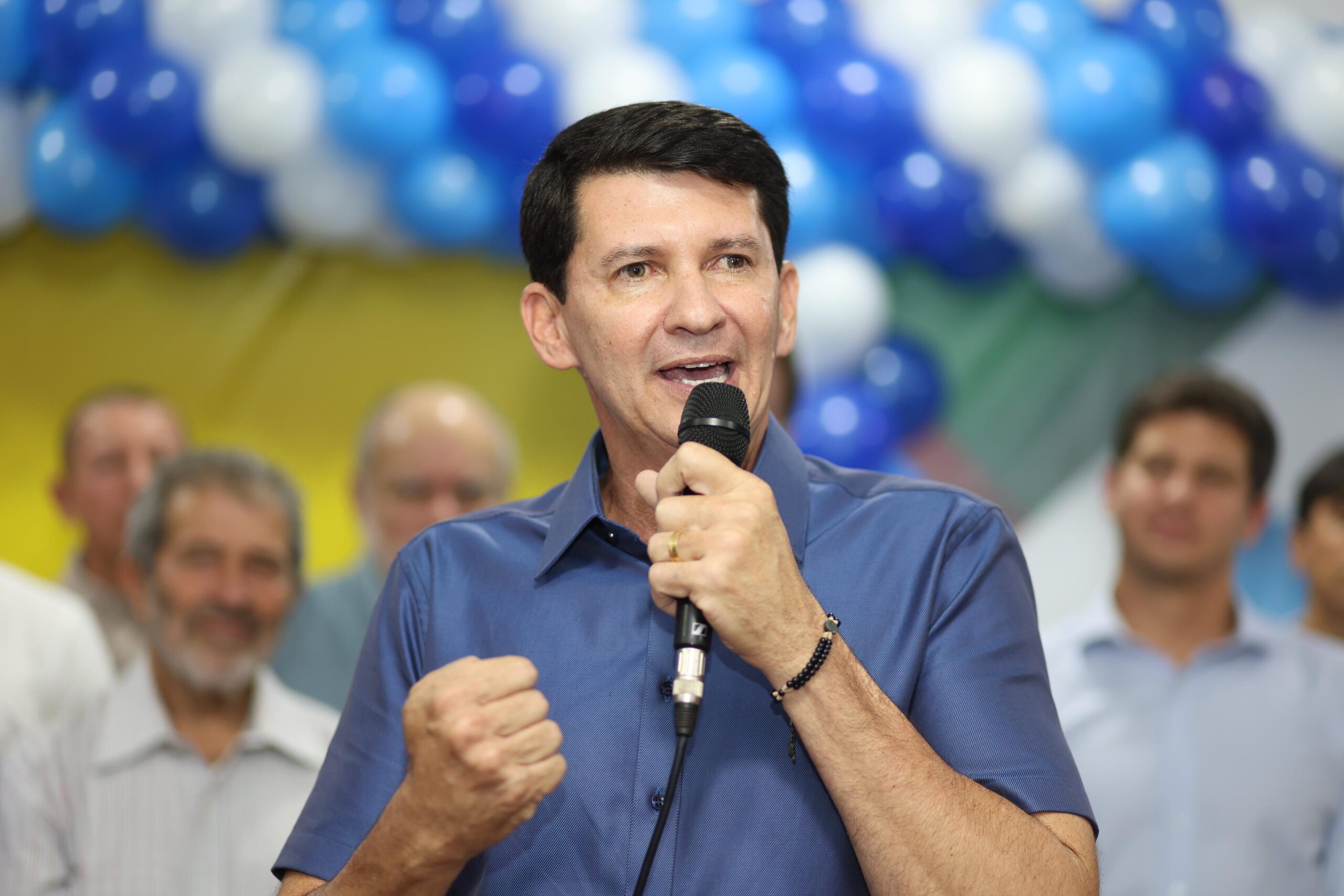 Simão reforça palanque em Petrolina com apoio de João Campos e do PSB