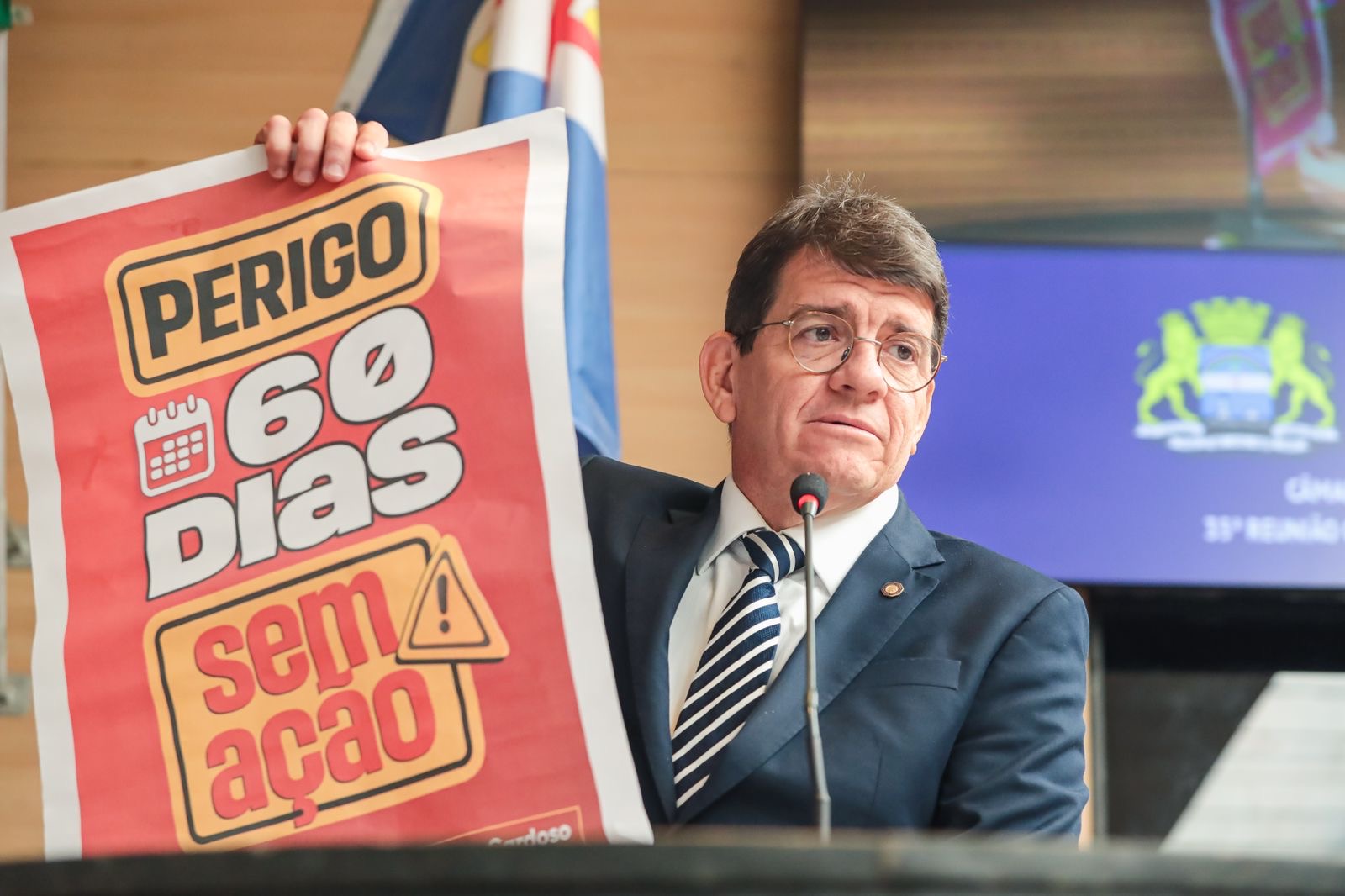 Alcides volta a cobrar demolição do Edifício 13 de Maio, na Rua da União 