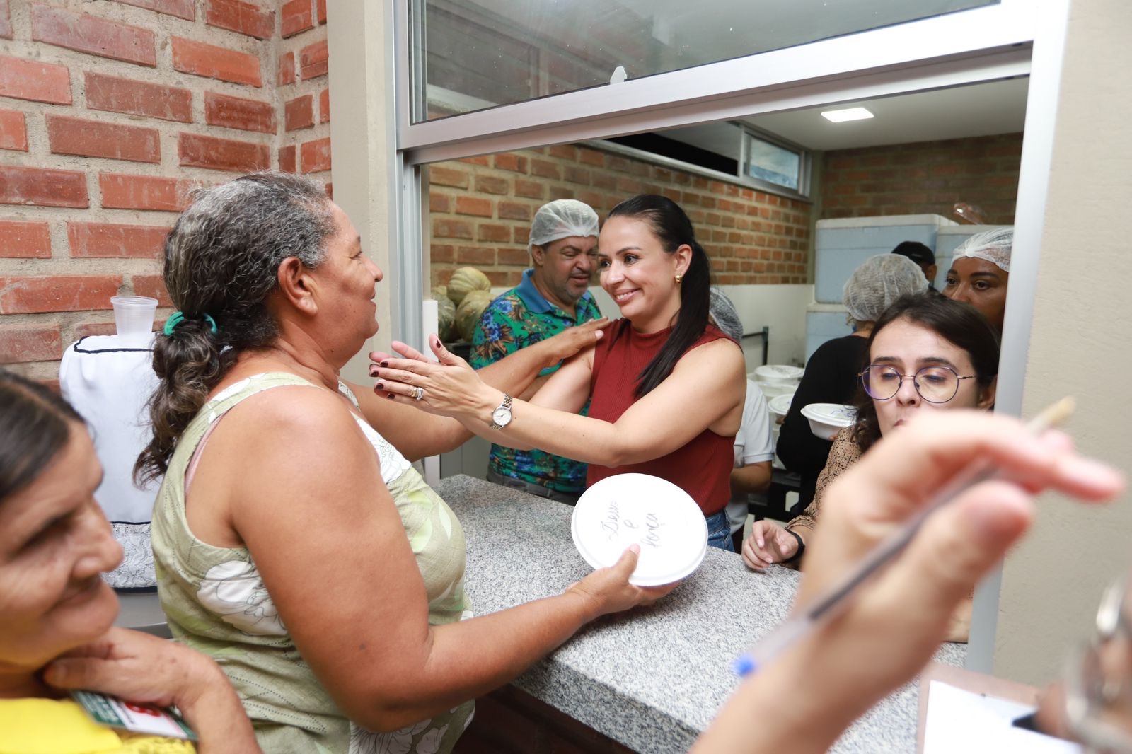 Márcia Conrado inaugura cozinha comunitária no Bairro Vila Bela