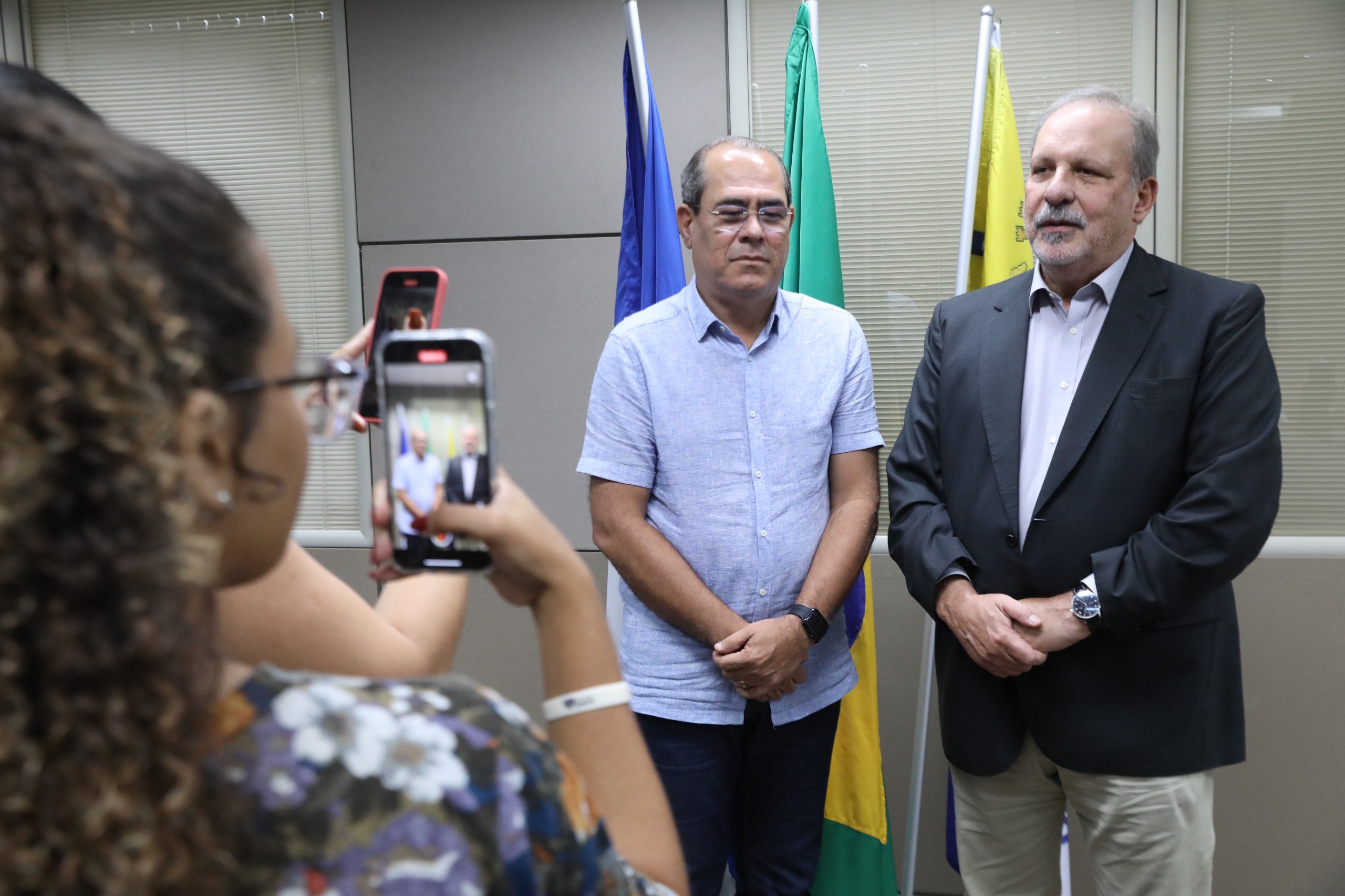 Mano Medeiros recebe a visita do ex-senador Armando Monteiro