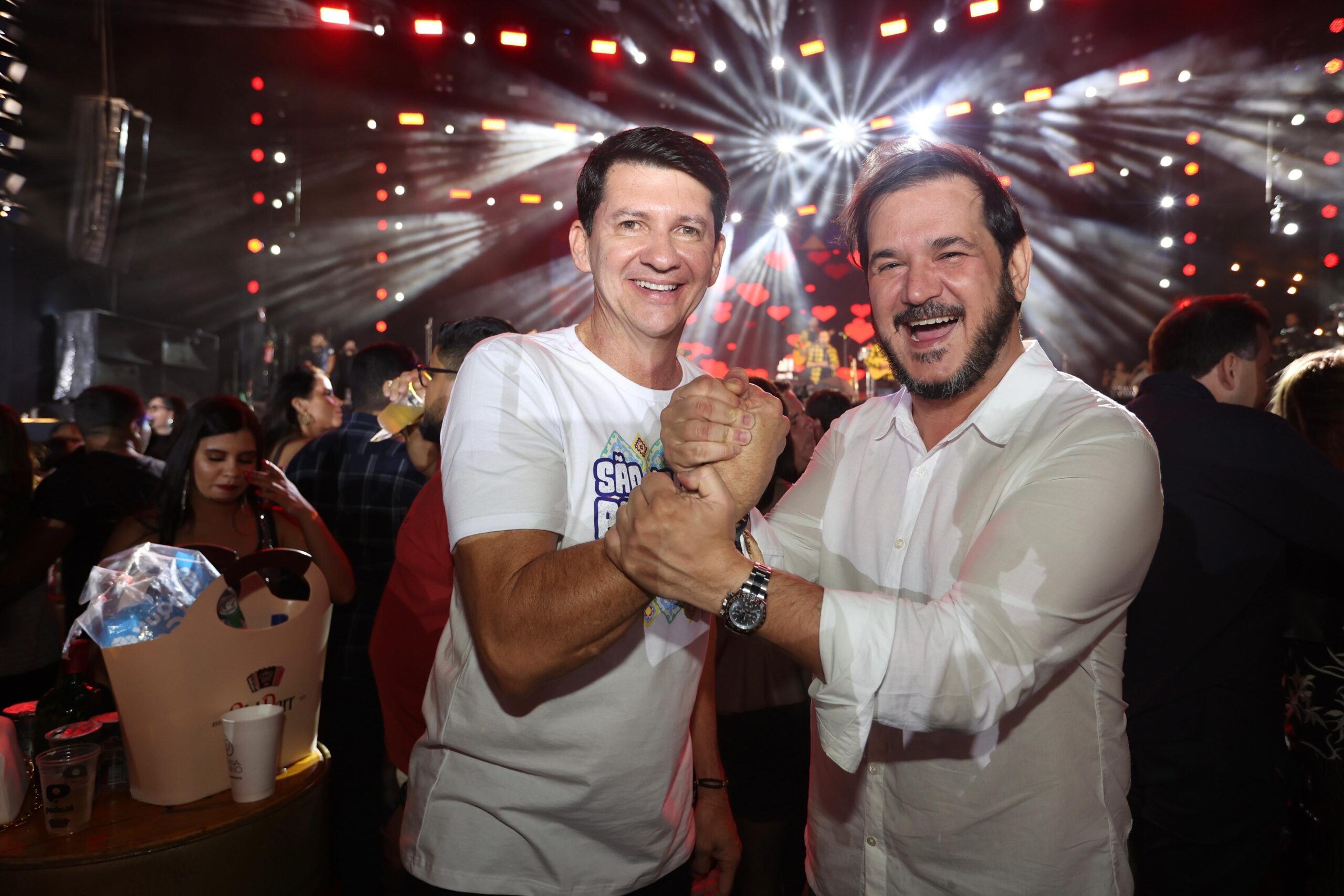 Simão recebe presidente do União Brasil no São João de Petrolina