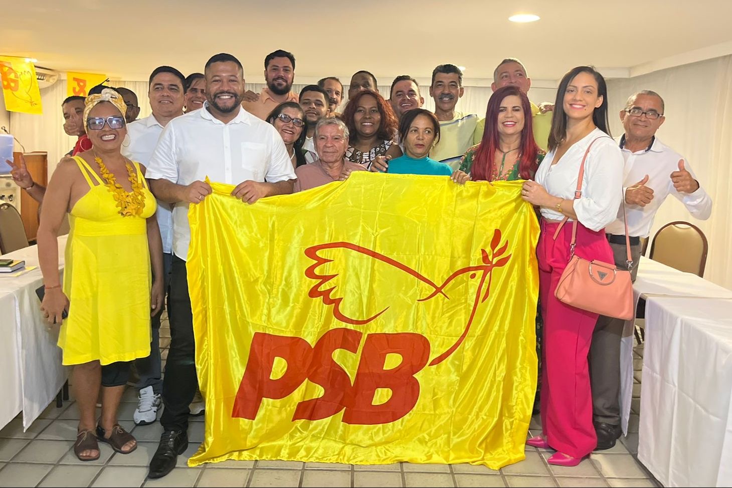 PSB de Olinda recebe o pré-candidato à prefeitura Vinicius Castello