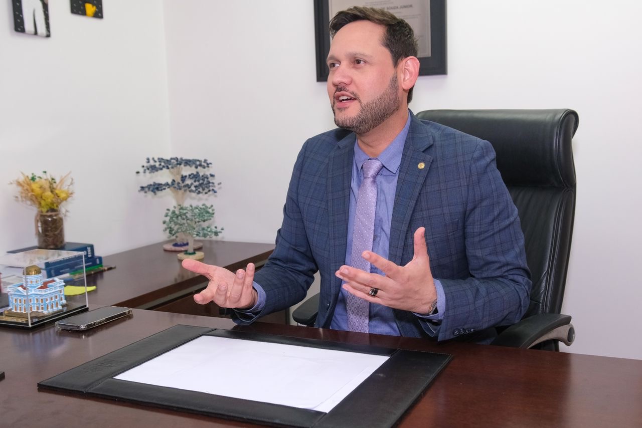 Projeto de Gilmar quer medidas para evitar choques em postes de metal