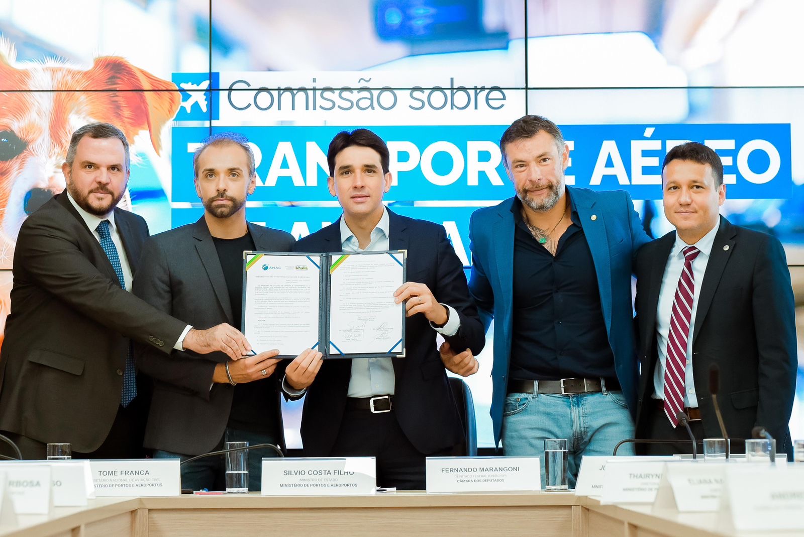 Mpor e Anac criam grupo com representantes do governo e instituições de defesa animal