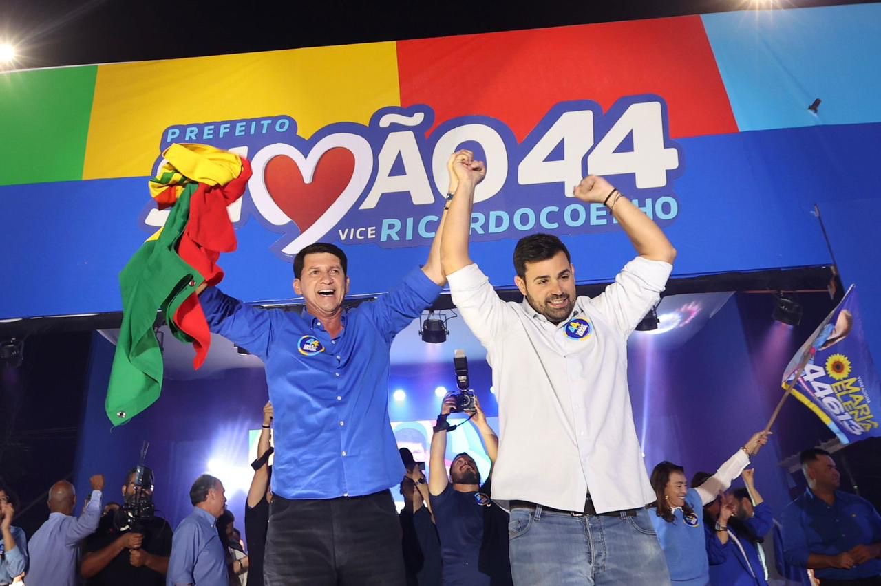 Com o maior o grupo político, Simão e Ricardo Coelho são oficializados em Petrolina