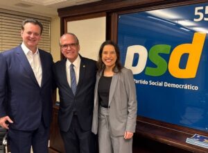 Senador Fernando Dueire deixa o MDB e ingressa no PSD de Raquel Lyra