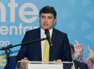 De coautoria de Eduardo da Fonte, proposta contra escala 6×1 avança na Câmara