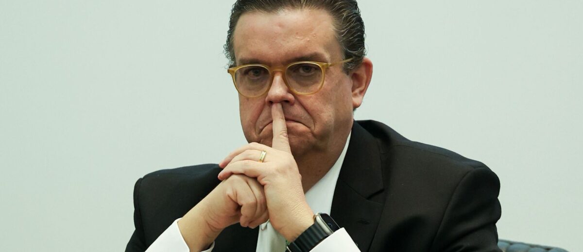 Wolney Queiroz oficializa que não vai disputar mandato de federal