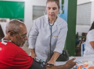 Caruaru promove serviços de saúde na feira do Agamenon Magalhães