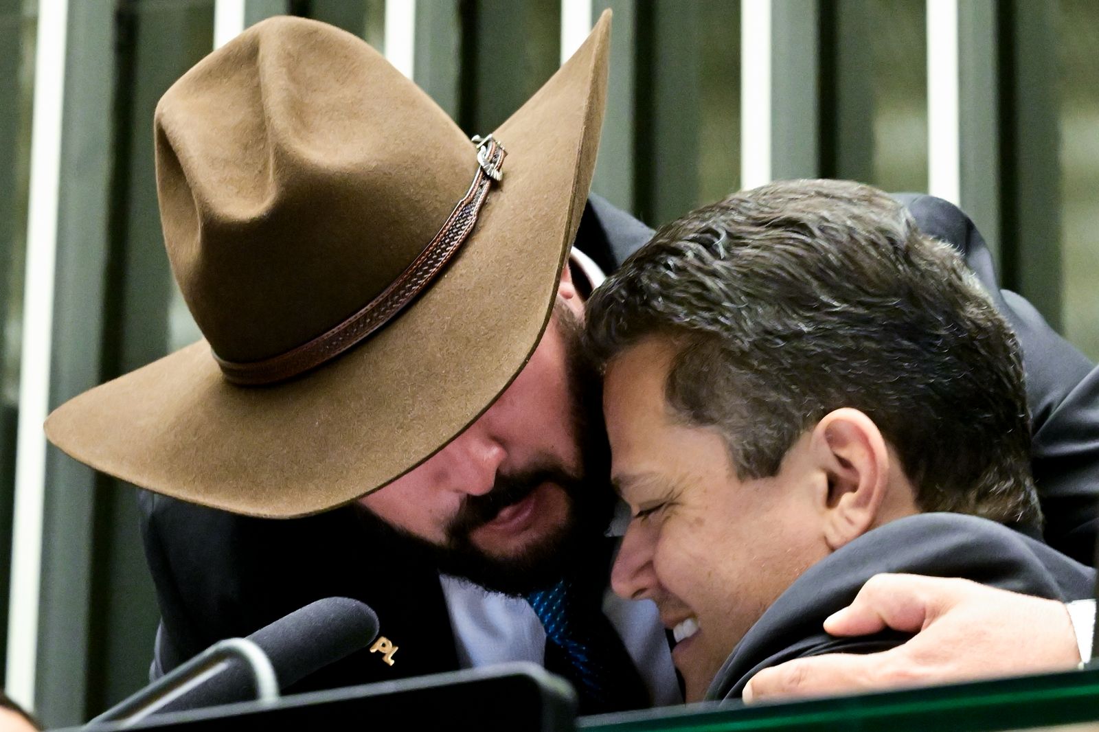 Congresso impõe derrota a Lula e derruba veto ao PL da Dosimetria
