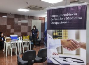 Alepe inaugura sala permanente de vacinação para servidores e população