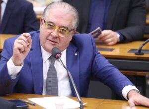 Relator pede a Motta adiamento de votação de projeto sobre trabalho por app