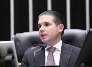 CCJ da Câmara analisa PEC da escala 6×1 nesta quarta (22)