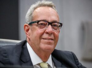 Álvaro pede que Raquel envie novo projeto para remanejar 20% na LOA