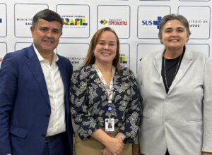 Eduardo da Fonte trata da liberação da sala de quimioterapia do Hospital de Câncer do Sertão