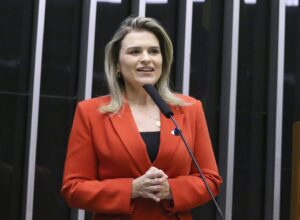 Quaest: Marília lidera disputa pelo Senado em todos os cenários