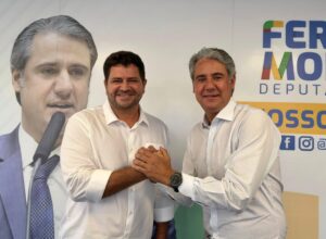 Fernando Monteiro recebe apoio do vice-prefeito de Paulista 