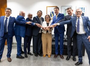 Teresa assume bancada do PT no Senado em meio à reorganização do governo Lula