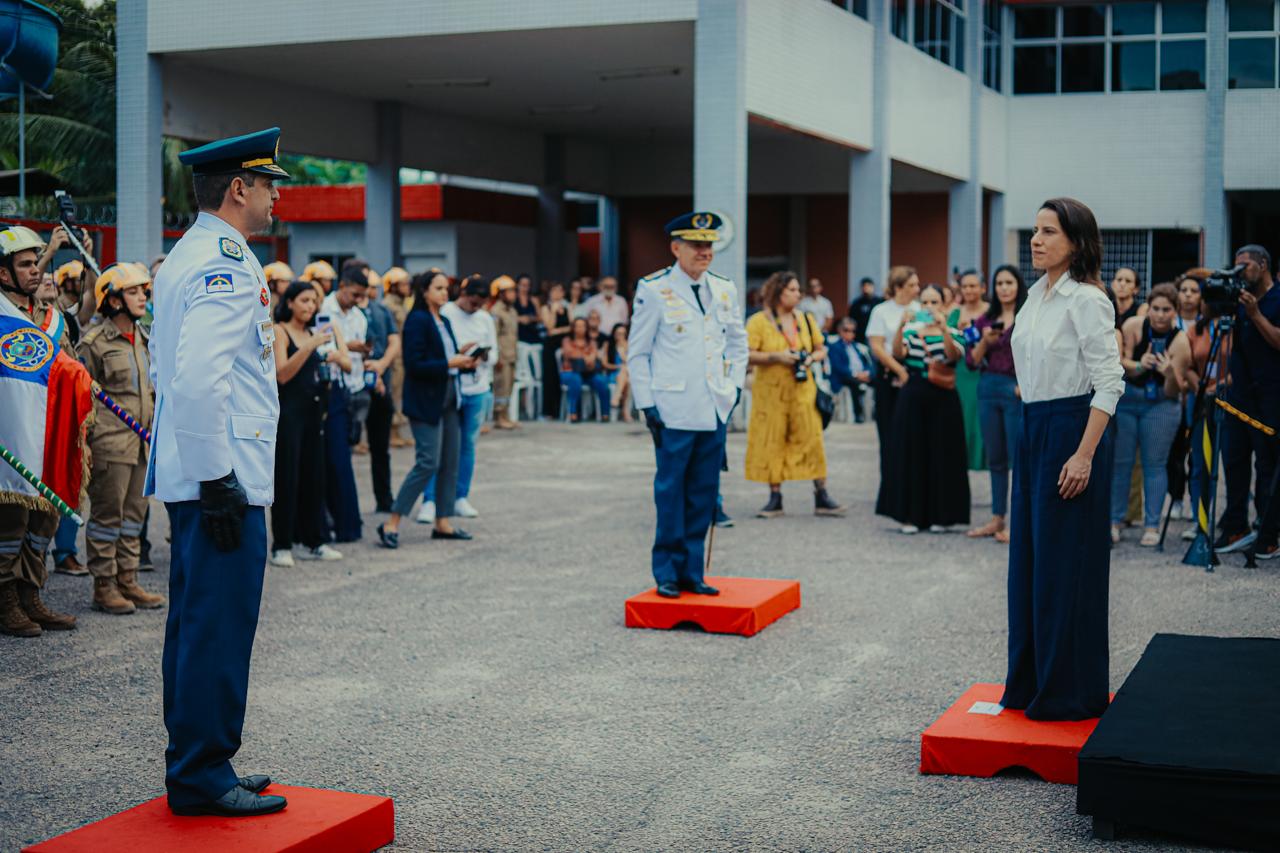 Novo comandante-geral do Corpo de Bombeiros é empossado em PE