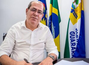 Mano Medeiros sanciona reajuste salarial para servidores do Jaboatão