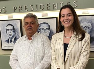 Em agenda no Recife, Maria Arraes recebe apoio do presidente da OCB/PE