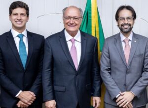 Diogo celebra suspensão da Lei Antidumping que geraria taxação do poliéster
