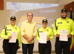 Mano Medeiros reforça equipes e empossa 106 novos servidores concursados